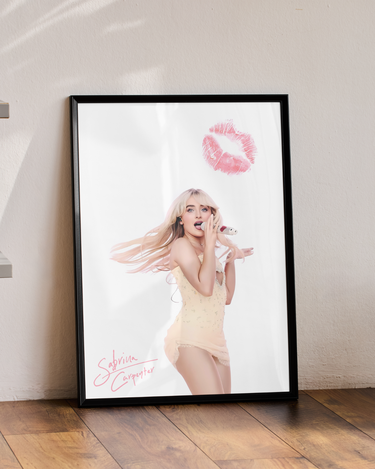 Plakat "Sabrina Carpenter - Kiss" - VisualVerses