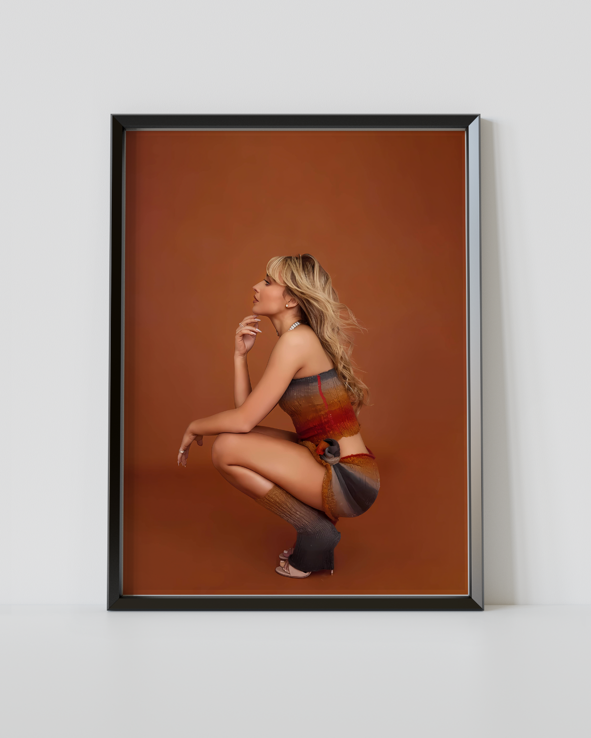 Plakat "Sabrina Carpenter - Side" - VisualVerses
